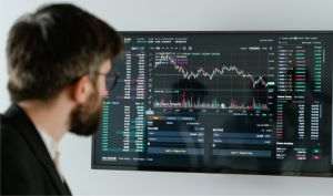 Rusia vinde primele sale obligaţiuni de stat denominate în yuani